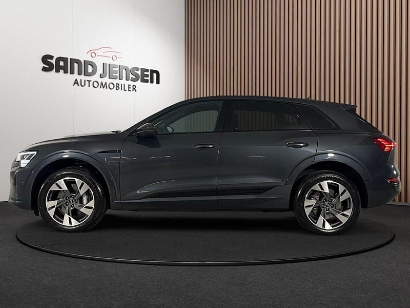 Brugt Audi Q8 e-tron Advanced 300 kW (408 HK) 2023 Gråmetal SUV