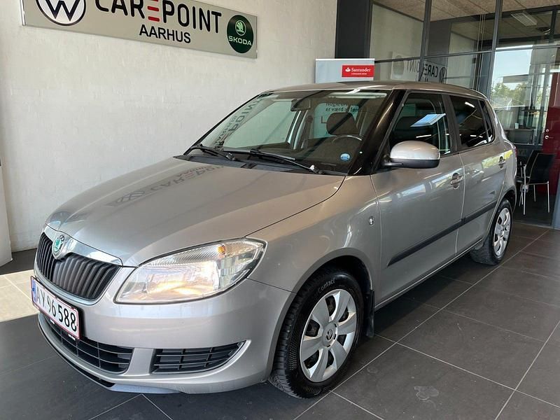 Grå Brugt 2012 Skoda Fabia Ambiente Hatchback | 19.800 kr. (Super pris) - Billede 1/4