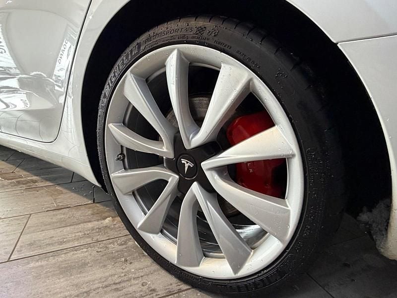 Brugt Tesla Model 3 Performance 355 kW (483 HK) 2019 Hvid Sedan