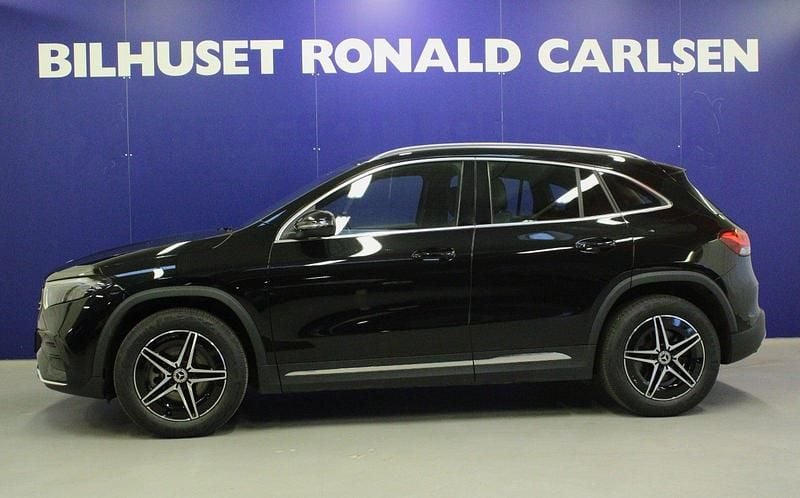 Sortmetal Brugt 2023 Mercedes EQA250 AMG line SUV | 254.900 kr. (God pris) - Billede 1/4