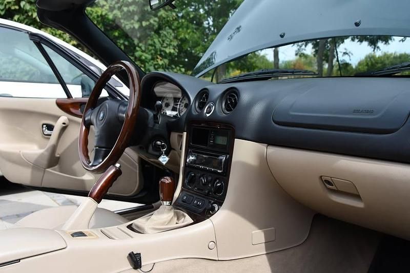 Brugt Mazda MX5 140 HK (102 kW) 2000 Cabriolet