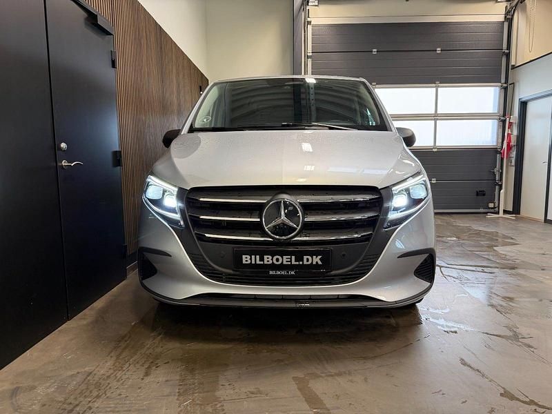 Ny Mercedes Vito 190 HK (139 kW) 2025 Sølvmetal Van