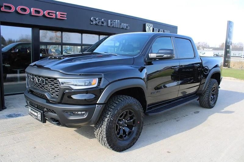 Sortmetal Ny 2025 Dodge Ram Afhentning | 800.000 kr. - Billede 1/3