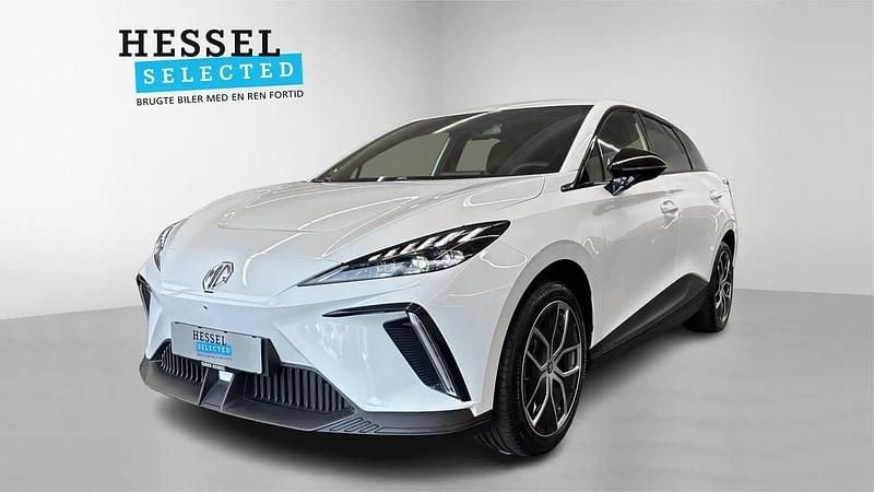 Dover white Brugt 2024 MG MG4 EV Luxury Hatchback | 189.900 kr. (Fair pris) - Billede 1/4
