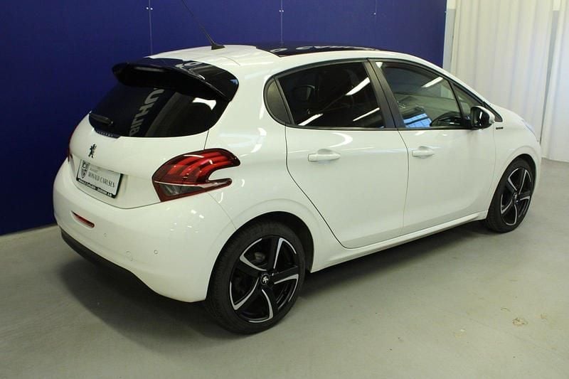 Brugt Peugeot 208 Signature Sky 100 HK (73 kW) 2018 Hvid Hatchback