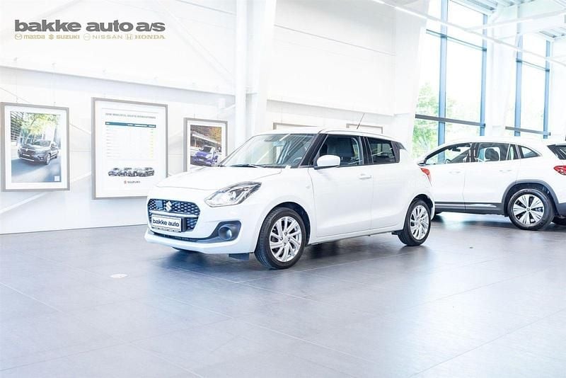 Hvid Brugt 2023 Suzuki Swift Action Hatchback | 149.900 kr. (Fair pris) - Billede 1/4
