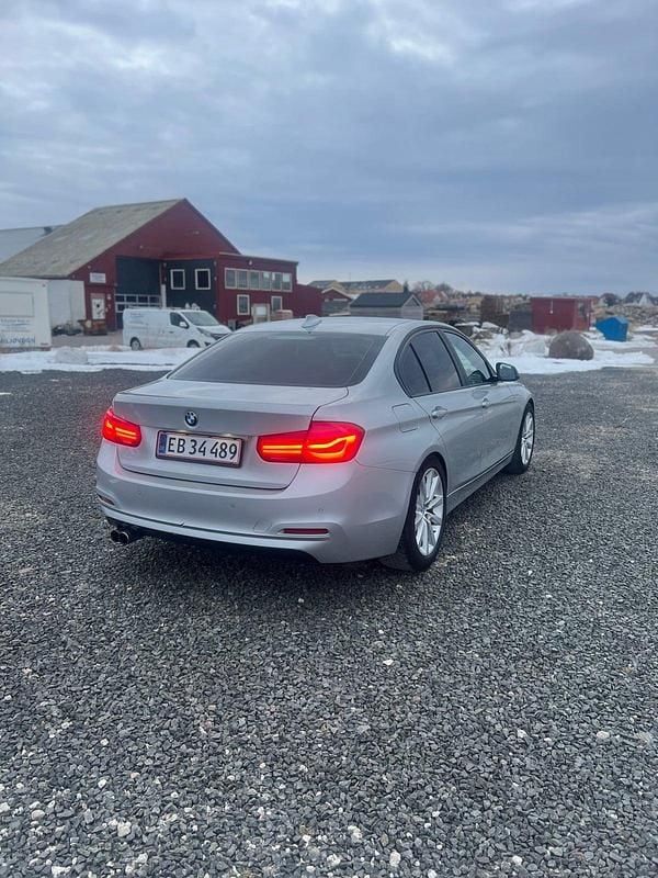 Brugt BMW 330e iPerformance 252 HK (185 kW) 2016 Sølvmetal Sedan