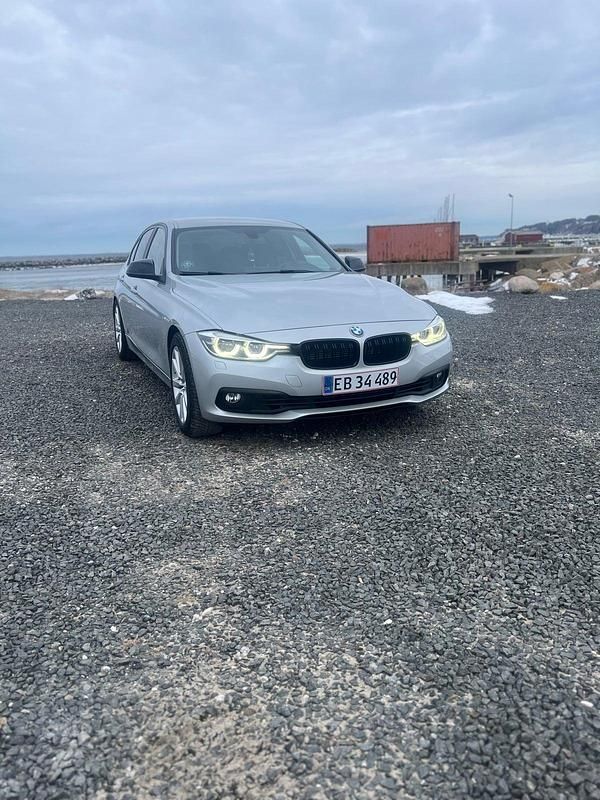 Brugt BMW 330e iPerformance 252 HK (185 kW) 2016 Sølvmetal Sedan