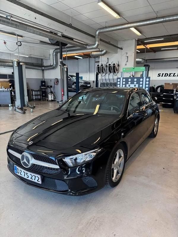 Sort Brugt 2019 Mercedes A200 Hatchback | 199.500 kr. (Super pris) - Billede 1/4