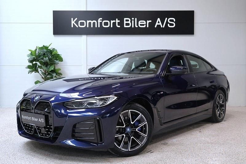 Mørkblåmetal Brugt 2023 BMW i4 M Sport Sedan | 414.900 kr. (Fair pris) - Billede 1/4