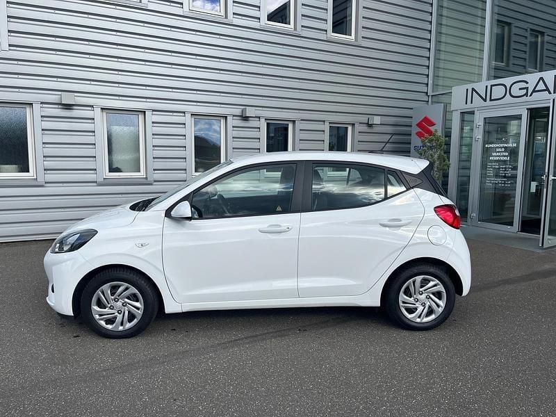 Brugt Hyundai i10 Essential 67 HK (49 kW) 2023 Atlas white Hatchback