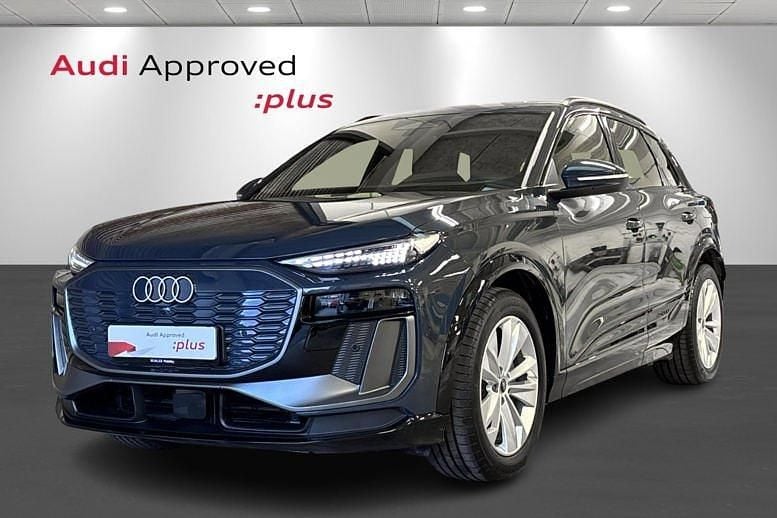 Mørkblåmetal Brugt 2025 Audi Q6 e-tron Performance SUV | 654.900 kr. (God pris) - Billede 1/4