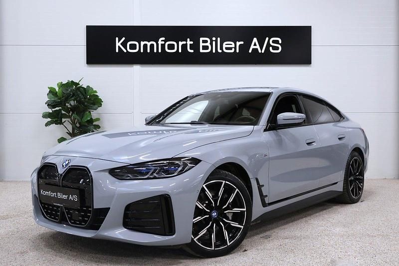Gråmetal Brugt 2023 BMW i4 M Sport Sedan | 418.900 kr. (Fair pris) - Billede 1/4