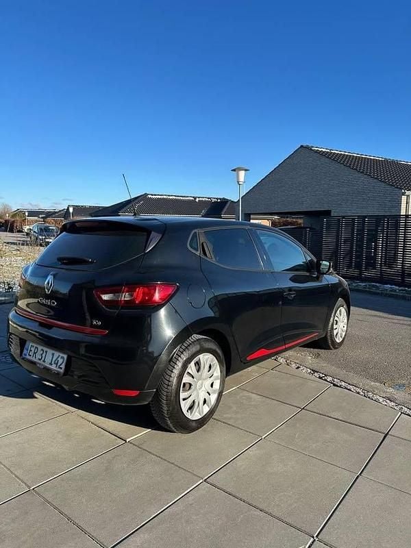 Brugt Renault Clio IV 90 HK (66 kW) 2015 Sort Hatchback