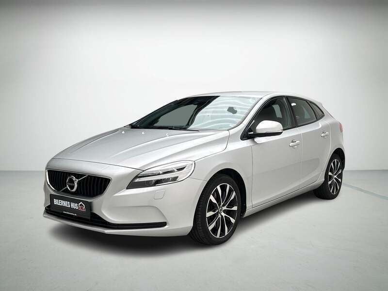 Sølvmetal Brugt 2019 Volvo V40 Dynamic Stationcar | 149.980 kr. (Lidt for dyr) - Billede 1/4