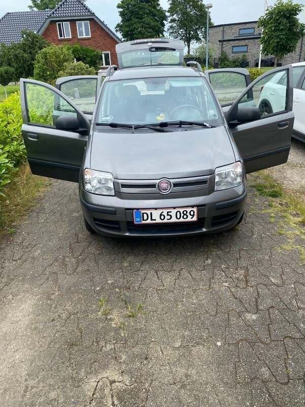 Sølvmetal Brugt 2012 Fiat Panda Classica Hatchback | 39.900 kr. (Dyr) - Billede 1/3