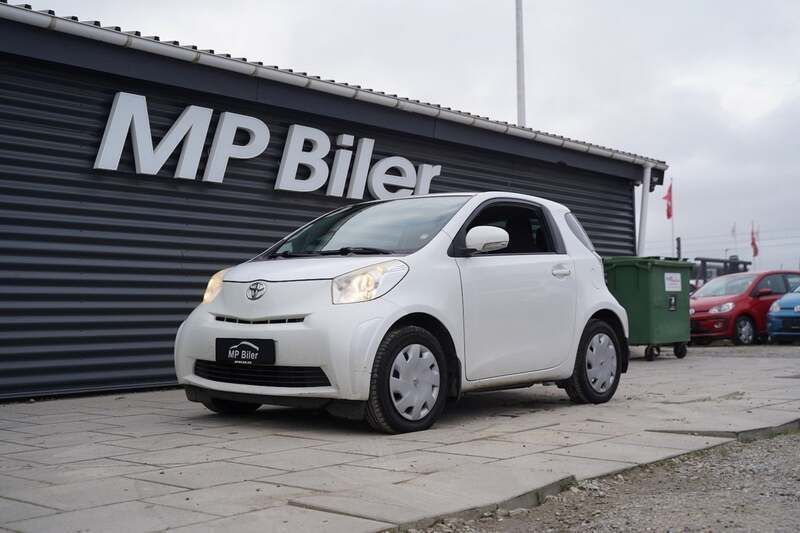 Hvid Brugt 2010 Toyota iQ Hatchback | 22.900 kr. - Billede 1/4