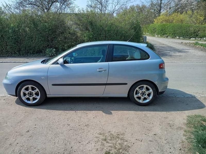 Grå Brugt 2003 Seat Ibiza Coupe | 15.500 kr. - Billede 1/4