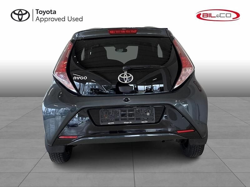 Brugt Toyota Aygo 69 HK (50 kW) 2018 1e0 dk.gray mc. Hatchback