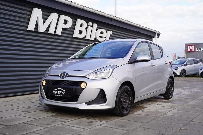Sølvmetal Brugt 2017 Hyundai i10 Life Hatchback | 59.700 kr. (Lidt for dyr) - Billede 1/4