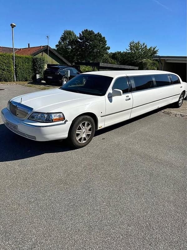 Hvid Brugt 2007 Lincoln Town Car Sedan | 125.000 kr. - Billede 1/4