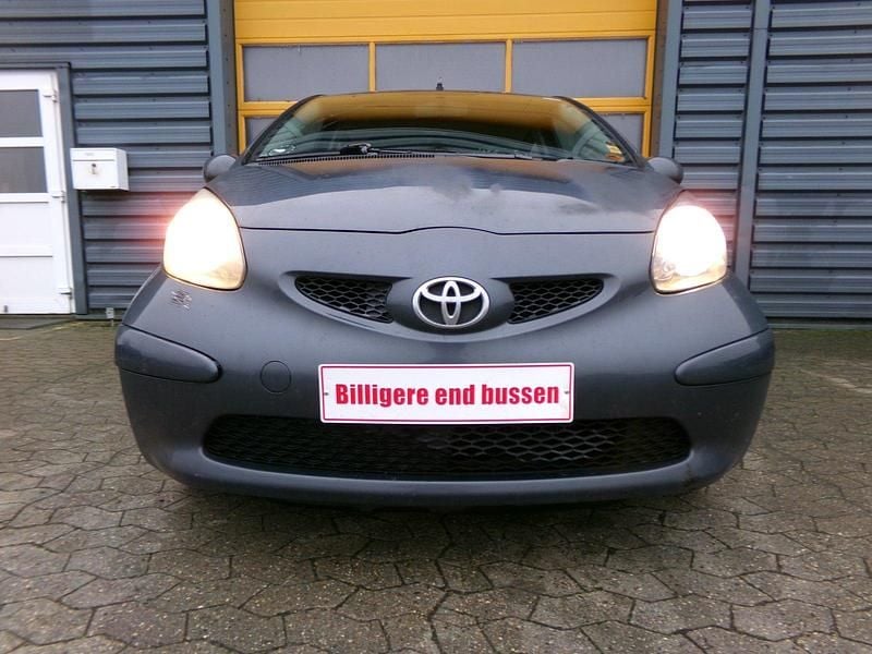 Brugt 2006 Toyota Aygo Hatchback | 7.999 kr. (Fair pris) - Billede 1/4