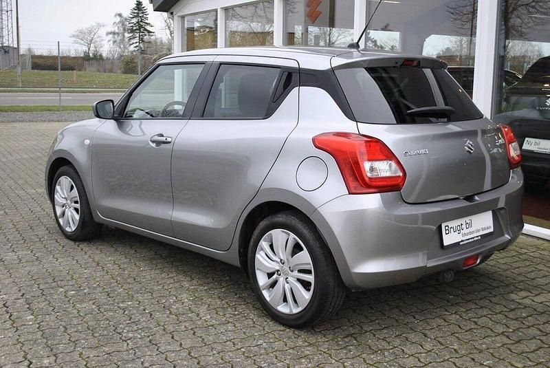 Brugt Suzuki Swift Action 90 HK (66 kW) 2018 Sølvgråmetal Hatchback
