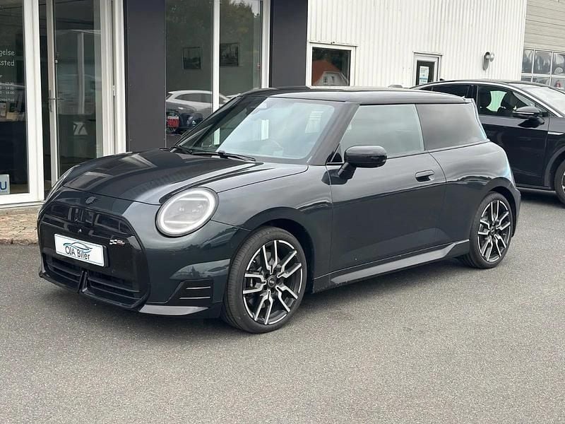 Mørkgrå Ny 2024 Mini Cooper Hatchback | 279.900 kr. (Lidt for dyr) - Billede 1/4