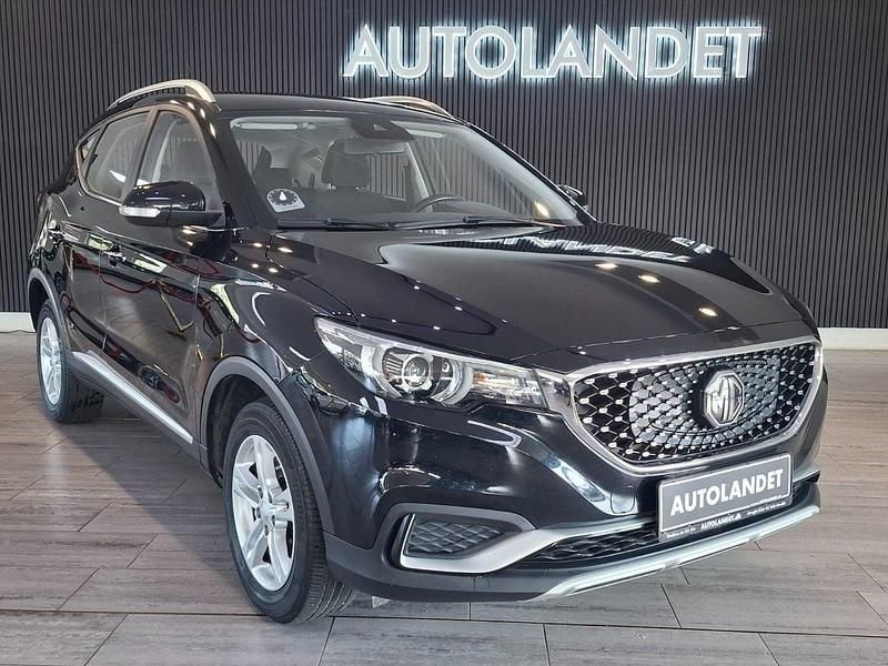 Sortmetal Brugt 2022 MG ZS Comfort Sedan | 109.800 kr. (Fair pris) - Billede 1/4