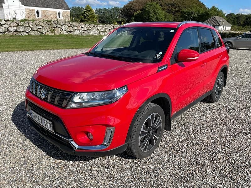 Zcf rød Brugt 2022 Suzuki Vitara Adventure SUV | 219.800 kr. (Fair pris) - Billede 1/4