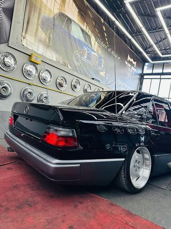 Brugt Mercedes E230 1988 Sedan