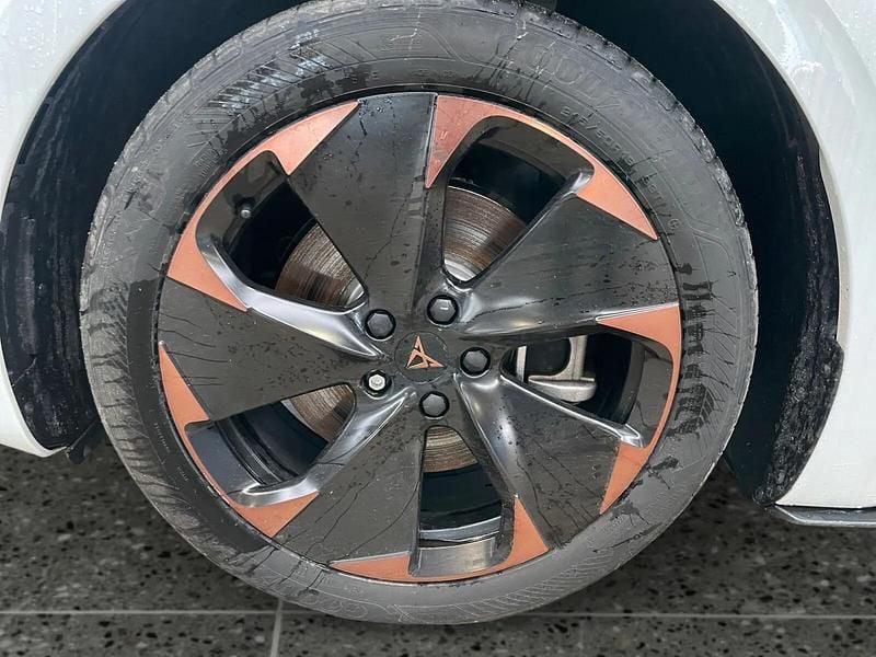 Brugt Cupra Born e-Boost 169 kW (231 HK) 2023 Hvid metal Hatchback