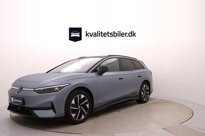 Lysblåmetal Brugt 2025 VW ID.7 Style Stationcar | 424.900 kr. - Billede 1/4