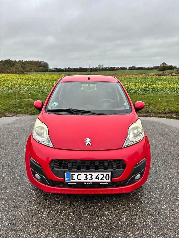 Rød Brugt 2013 Peugeot 107 Hatchback | 21.000 kr. (Fair pris) - Billede 1/4