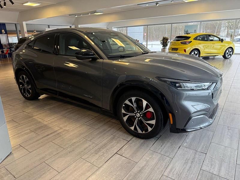 Brugt Ford Mustang Mach-E Extended Range 216 kW (294 HK) 2024 Gråmetal SUV