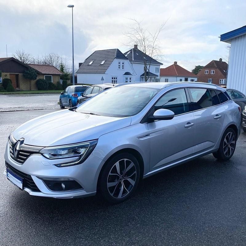 Brugt Renault Mégane IV Bose Edition 140 HK (102 kW) 2019 Sølvmetal Stationcar