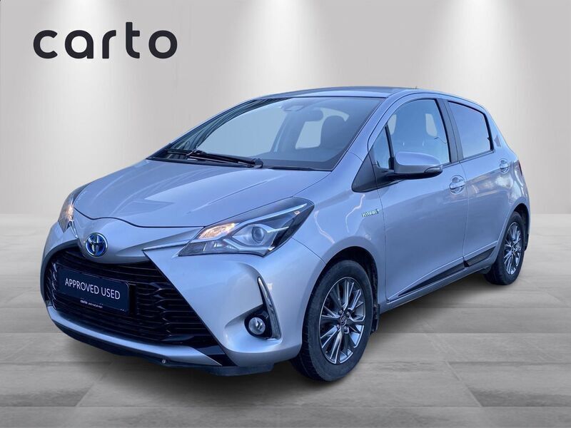 1f7 ultra silver Brugt 2017 Toyota Yaris Hybrid H2 Hatchback | 129.900 kr. (Fair pris) - Billede 1/4