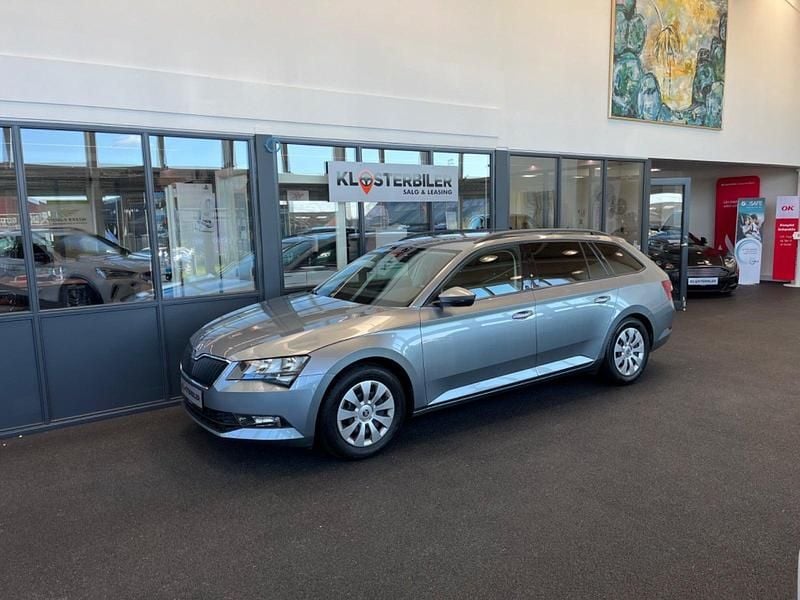 Sølvmetal Brugt 2017 Skoda Superb Active Stationcar | 163.700 kr. (Fair pris) - Billede 1/4