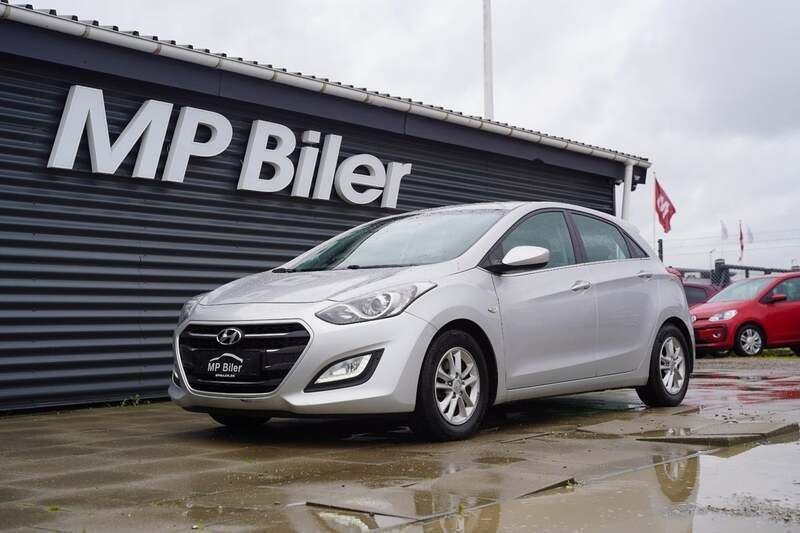 Sølvmetal Brugt 2016 Hyundai i30 Trend Hatchback | 69.900 kr. (God pris) - Billede 1/4