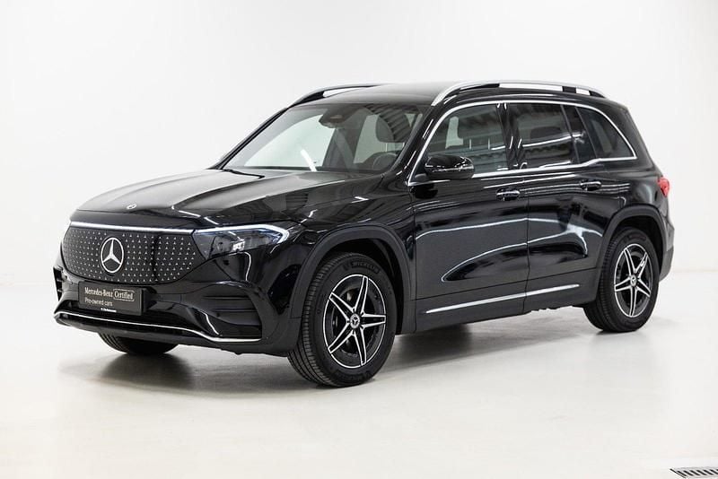 Farve: sort Brugt 2025 Mercedes EQB250+ AMG SUV | 394.900 kr. (Dyr) - Billede 1/4