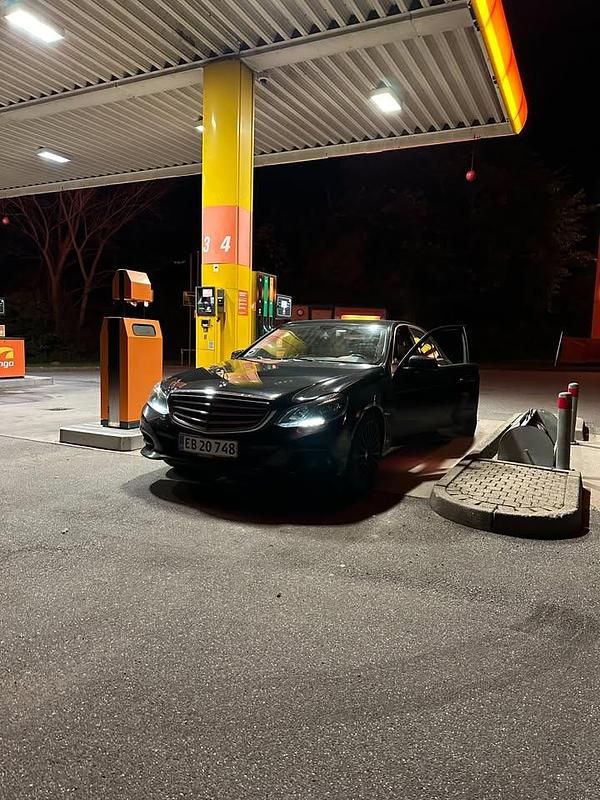 Brugt Mercedes E200 136 HK (100 kW) 2014 Sort Sedan