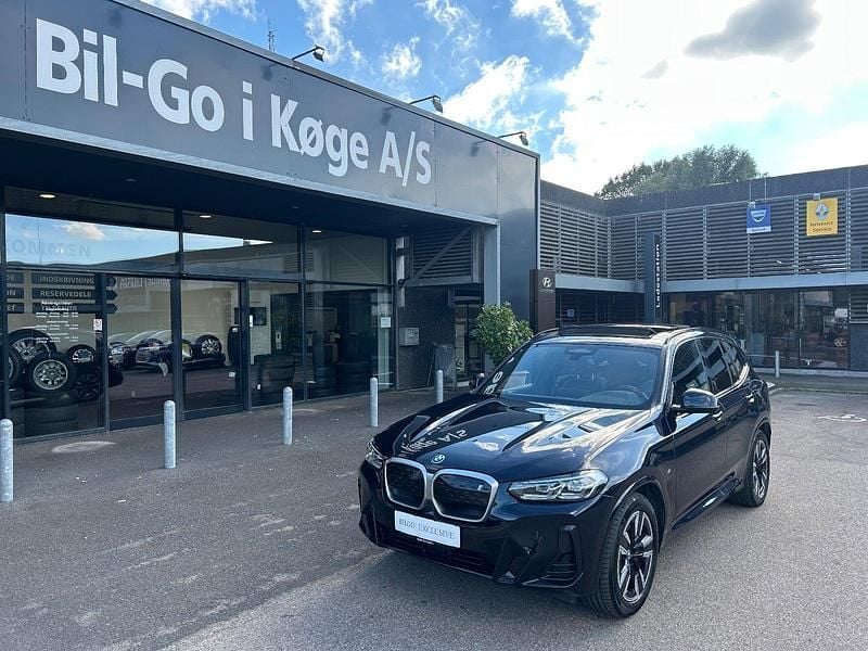 Mørkblå Brugt 2022 BMW iX3 M Sport SUV | 344.900 kr. (God pris) - Billede 1/4