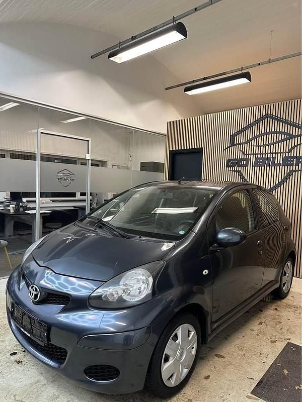 Brugt Toyota Aygo 68 HK (50 kW) 2010 Hatchback