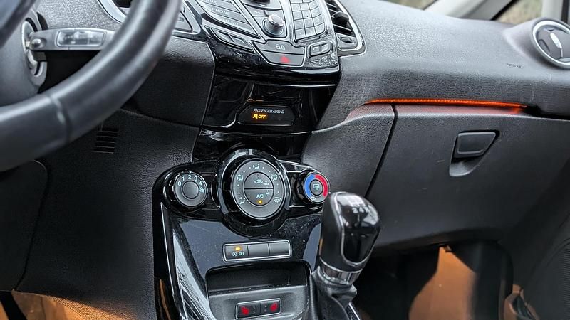 Brugt Ford Fiesta Titanium 125 HK (91 kW) 2015 Hvid Hatchback