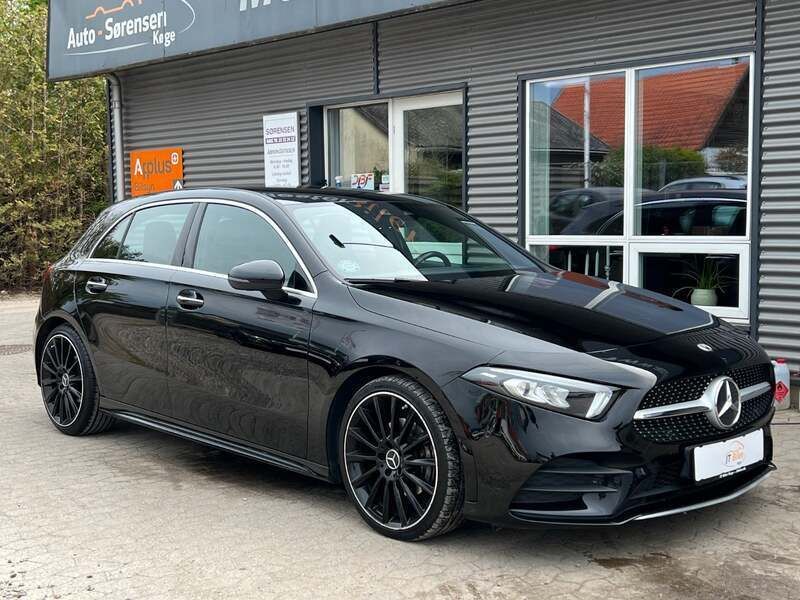 Sortmetal Brugt 2020 Mercedes A200 AMG line Hatchback | 234.900 kr. (God pris) - Billede 1/4