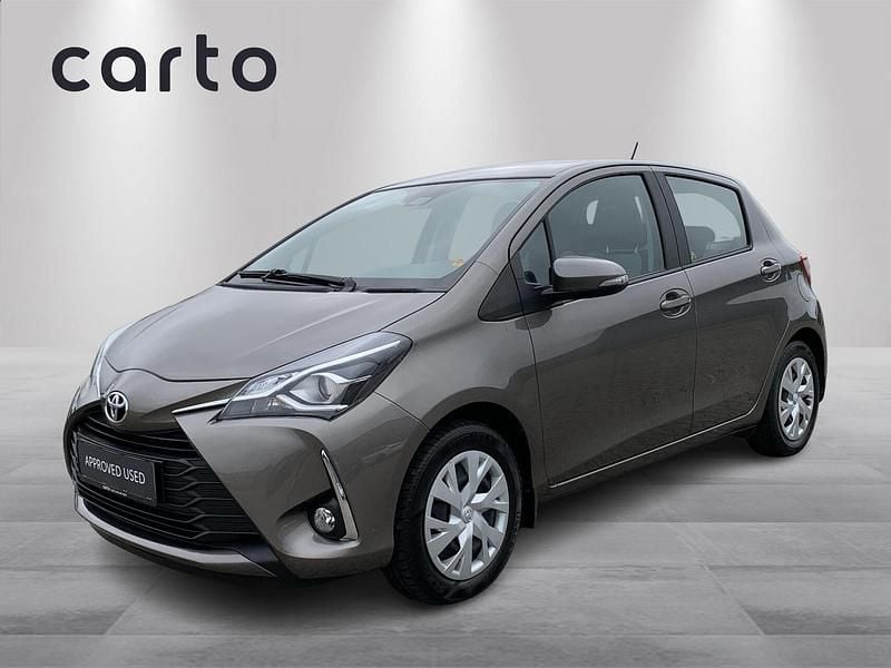 Platinum bronze Brugt 2017 Toyota Yaris T2 Hatchback | 79.900 kr. (God pris) - Billede 1/4