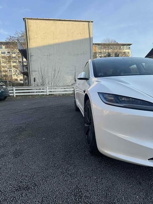 Brugt Tesla Model 3 RWD 208 kW (283 HK) 2024 Sedan