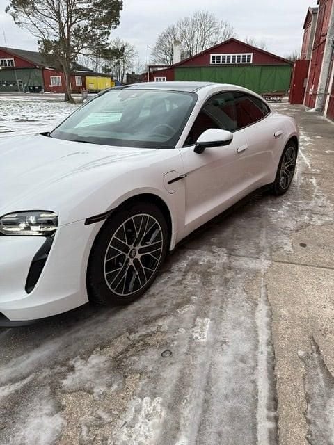 Brugt Porsche Taycan Performance Package 279 kW (380 HK) 2021 Hvid Sedan