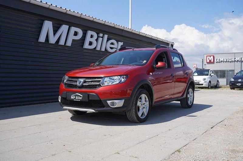 Bordeaux Brugt 2015 Dacia Sandero Prestige Hatchback | 59.700 kr. (Fair pris) - Billede 1/4