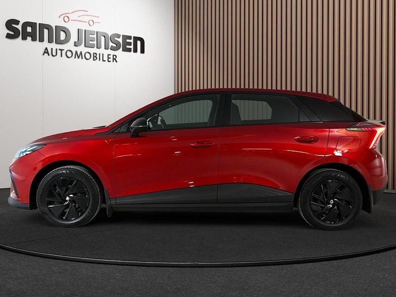 Brugt MG MG4 EV 125 kW (170 HK) 2023 Rød Hatchback